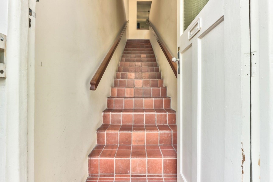 To Let 2 Bedroom Property for Rent in Vredehoek Western Cape